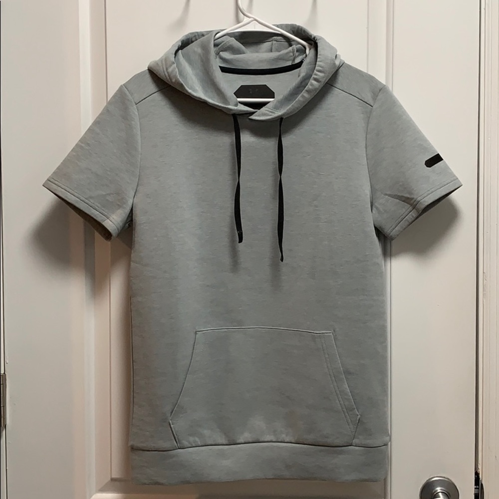 NEW UNDER ARMOUR hooded sweatshirt
